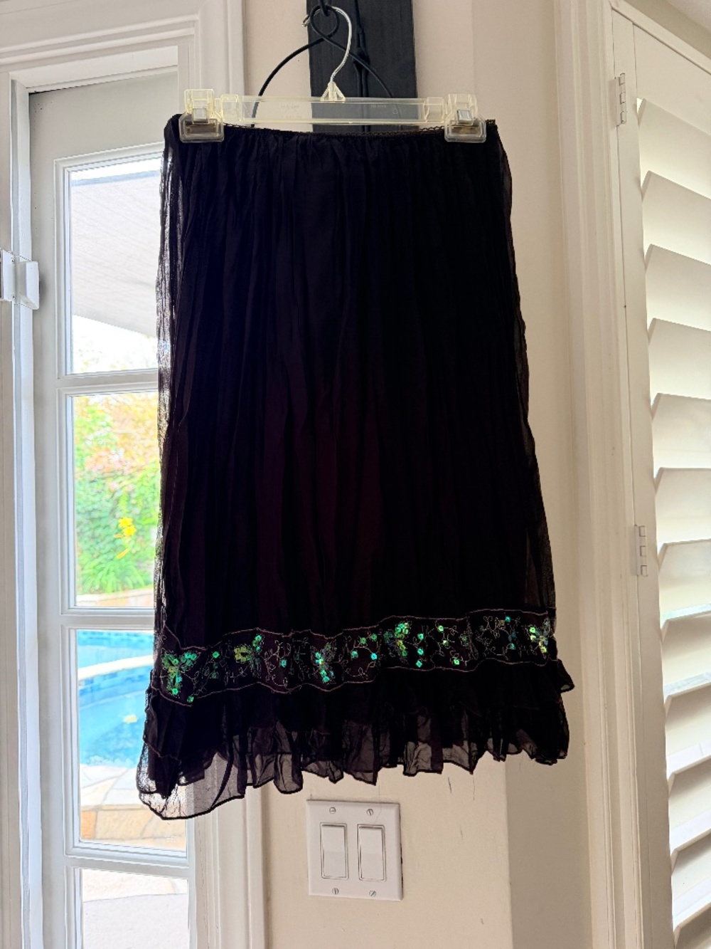 Beautiful vintage/Y2K Cantata skirt in a rich chocolate brown. Lightweight, flow